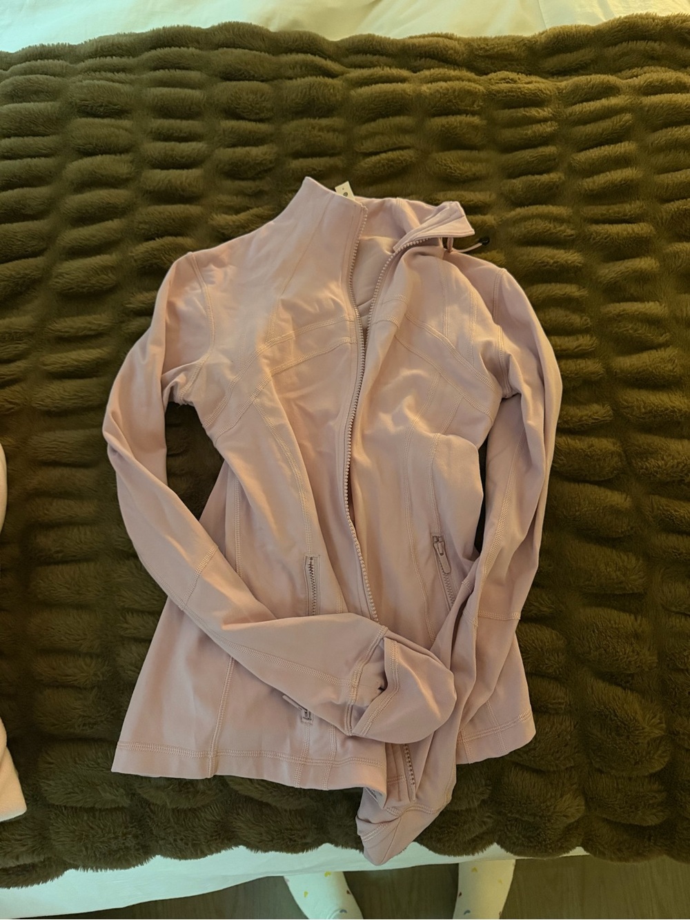 Lululemon Women’s Lightweight Lavender Zip-Up Jacket